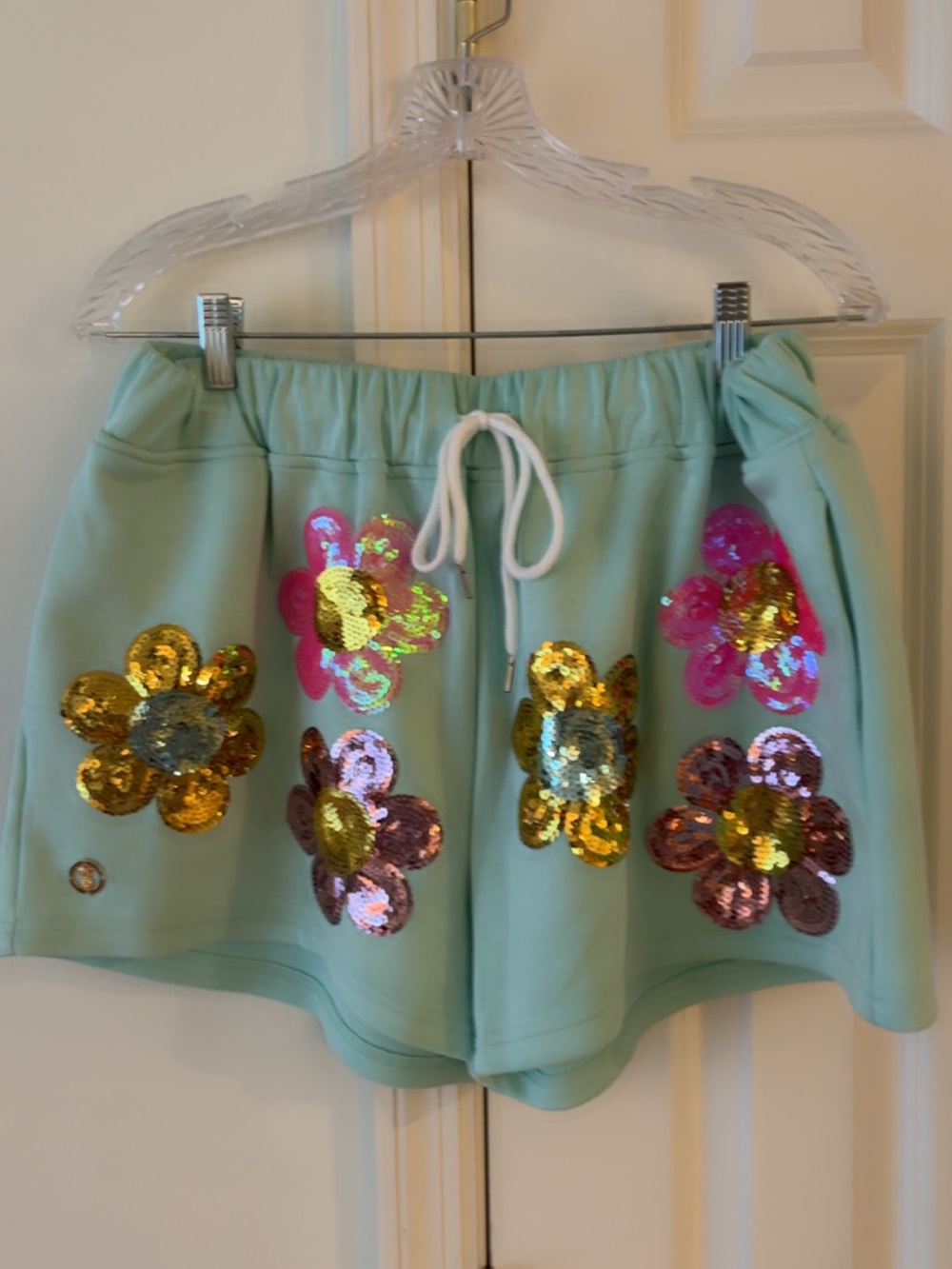Like New ~ Mint Green Sequin Flower Drawstring Shorts ~ Size M